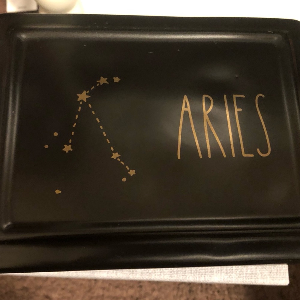 Jewry Box - Good Condition